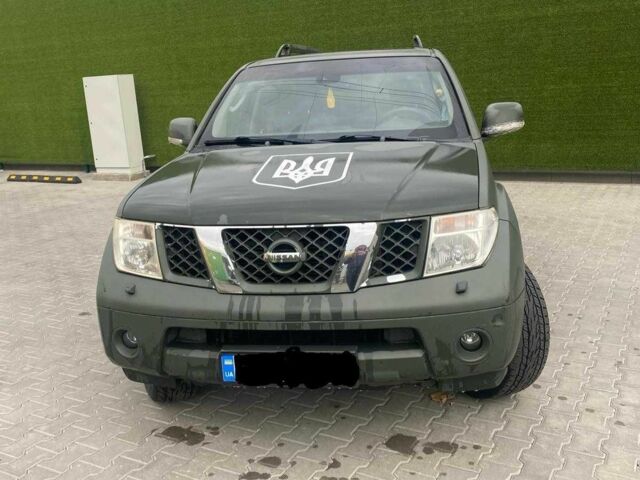 Зеленый Ниссан Патфайндер, объемом двигателя 0 л и пробегом 205 тыс. км за 10500 $, фото 1 на Automoto.ua