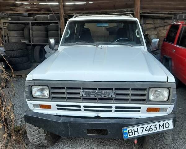 Білий Ніссан Патрол, об'ємом двигуна 3.25 л та пробігом 350 тис. км за 6000 $, фото 1 на Automoto.ua