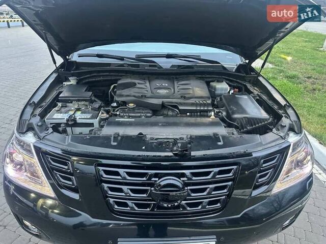 Черный Ниссан Патрол, объемом двигателя 5.55 л и пробегом 177 тыс. км за 25000 $, фото 1 на Automoto.ua