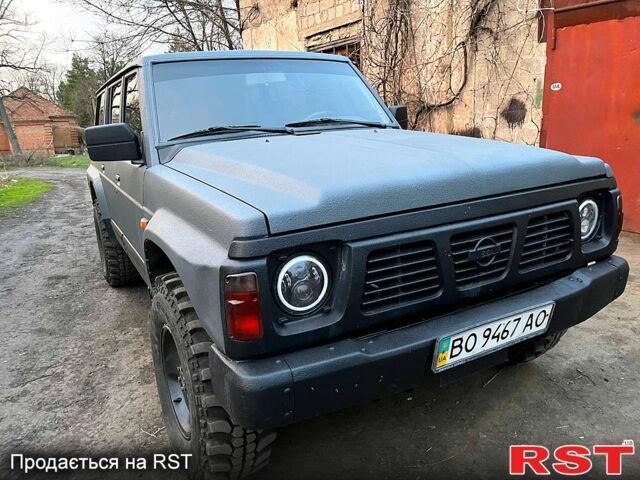 Ниссан Патрол, объемом двигателя 4.2 л и пробегом 200 тыс. км за 8999 $, фото 1 на Automoto.ua