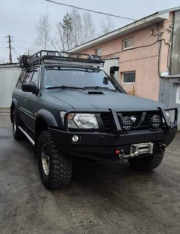 Зеленый Ниссан Патрол, объемом двигателя 2.95 л и пробегом 350 тыс. км за 27900 $, фото 1 на Automoto.ua