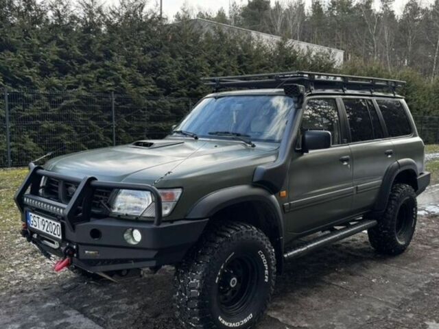 Зелений Ніссан Патрол, об'ємом двигуна 3 л та пробігом 205 тис. км за 4750 $, фото 1 на Automoto.ua
