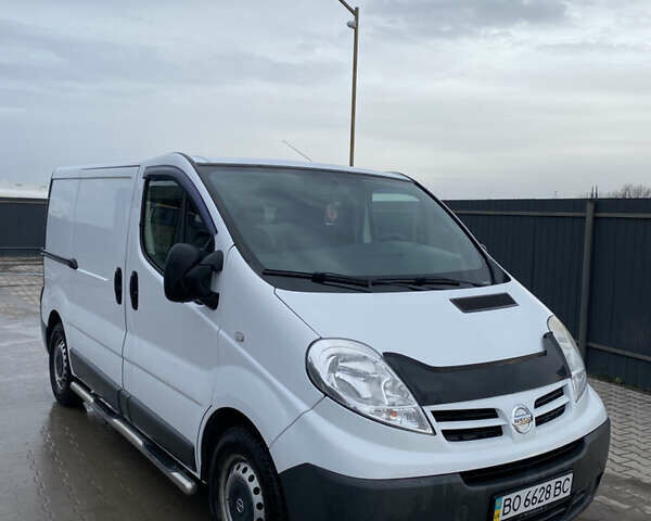 Белый Ниссан Примастар, объемом двигателя 2 л и пробегом 356 тыс. км за 8800 $, фото 1 на Automoto.ua