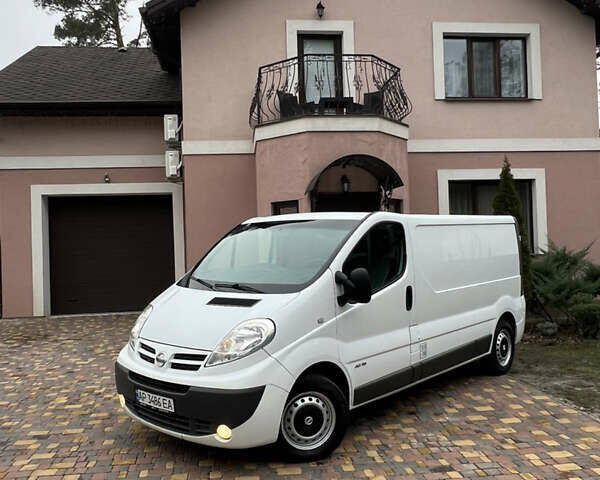 Білий Ніссан Прімастар, об'ємом двигуна 2 л та пробігом 278 тис. км за 9450 $, фото 1 на Automoto.ua