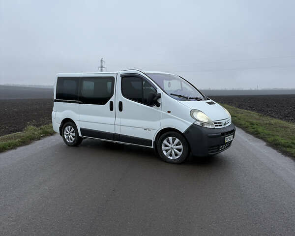 Белый Ниссан Примастар, объемом двигателя 1.9 л и пробегом 300 тыс. км за 6800 $, фото 1 на Automoto.ua