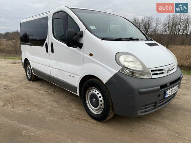 Білий Ніссан Прімастар, об'ємом двигуна 1.9 л та пробігом 250 тис. км за 6800 $, фото 1 на Automoto.ua