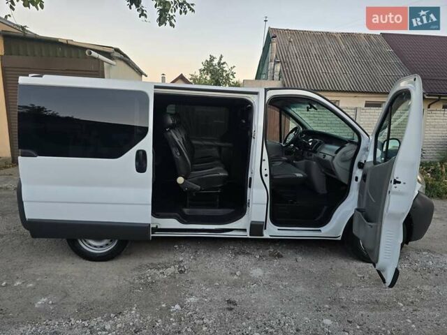 Білий Ніссан Прімастар, об'ємом двигуна 1.9 л та пробігом 278 тис. км за 8800 $, фото 1 на Automoto.ua