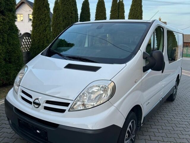 Белый Ниссан Примастар, объемом двигателя 2 л и пробегом 260 тыс. км за 7800 $, фото 1 на Automoto.ua