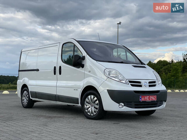 Белый Ниссан Примастар, объемом двигателя 2 л и пробегом 249 тыс. км за 11900 $, фото 1 на Automoto.ua