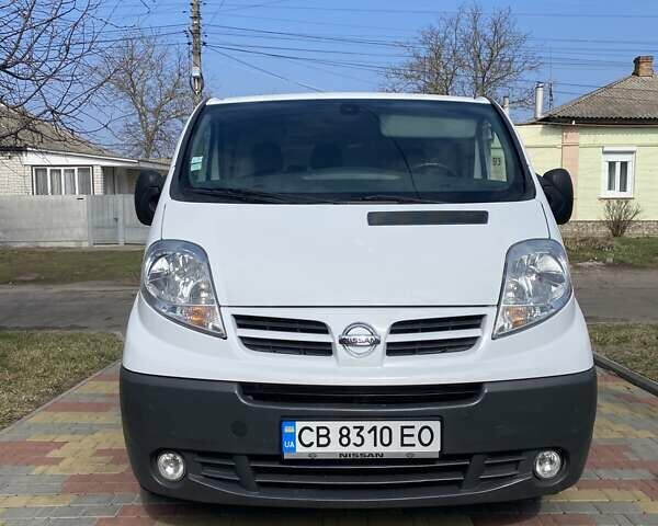 Білий Ніссан Прімастар, об'ємом двигуна 2 л та пробігом 130 тис. км за 12999 $, фото 1 на Automoto.ua