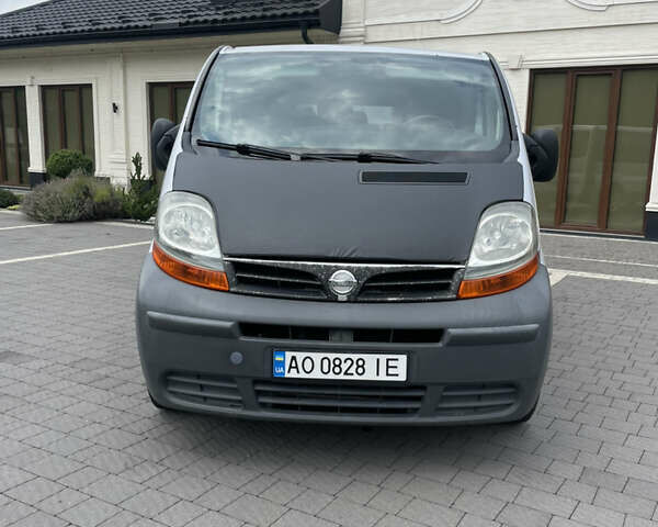 Сірий Ніссан Прімастар, об'ємом двигуна 1.87 л та пробігом 495 тис. км за 7800 $, фото 1 на Automoto.ua