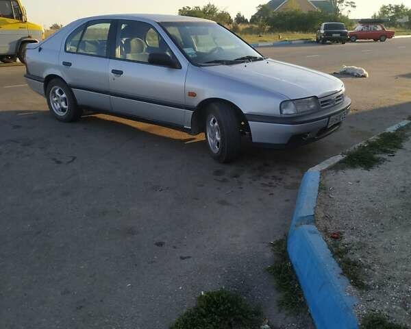 Белый Ниссан Примера, объемом двигателя 2 л и пробегом 400 тыс. км за 1700 $, фото 1 на Automoto.ua