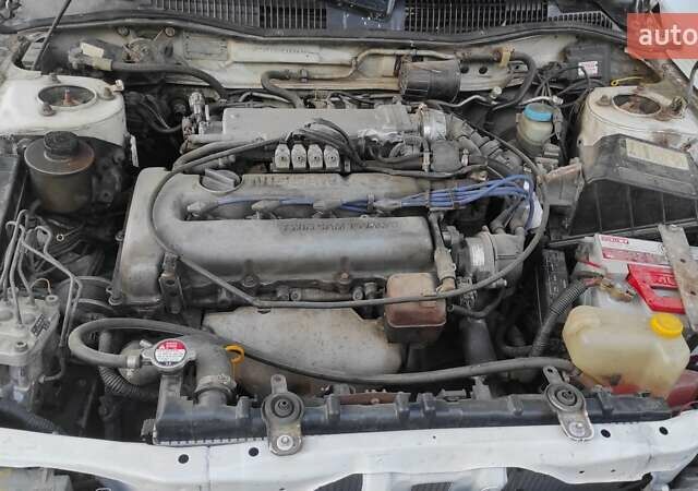 Белый Ниссан Примера, объемом двигателя 2 л и пробегом 353 тыс. км за 1500 $, фото 1 на Automoto.ua