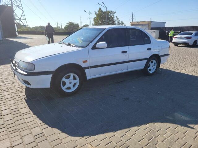 Белый Ниссан Примера, объемом двигателя 1.6 л и пробегом 470 тыс. км за 1800 $, фото 1 на Automoto.ua