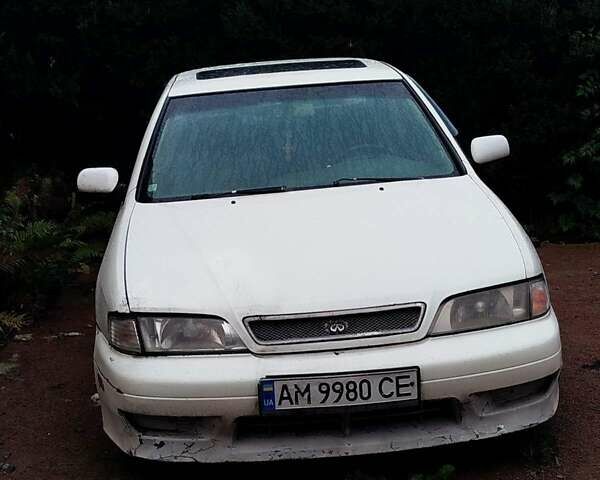 Белый Ниссан Примера, объемом двигателя 2 л и пробегом 250 тыс. км за 592 $, фото 1 на Automoto.ua