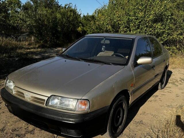 Бежевый Ниссан Примера, объемом двигателя 2 л и пробегом 300 тыс. км за 1100 $, фото 1 на Automoto.ua