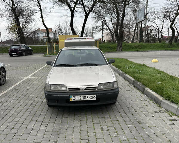 Бежевый Ниссан Примера, объемом двигателя 2 л и пробегом 200 тыс. км за 1500 $, фото 1 на Automoto.ua