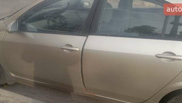 Бежевый Ниссан Примера, объемом двигателя 1.77 л и пробегом 280 тыс. км за 1500 $, фото 1 на Automoto.ua