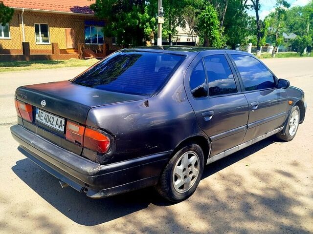 Чорний Ніссан Прімера, об'ємом двигуна 2 л та пробігом 180 тис. км за 950 $, фото 1 на Automoto.ua