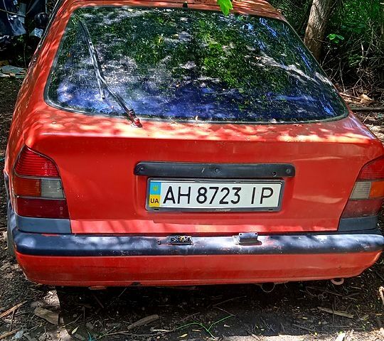 Красный Ниссан Примера, объемом двигателя 2 л и пробегом 0 тыс. км за 850 $, фото 1 на Automoto.ua