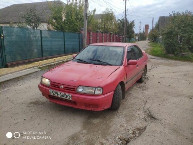 Красный Ниссан Примера, объемом двигателя 1.6 л и пробегом 244 тыс. км за 670 $, фото 1 на Automoto.ua