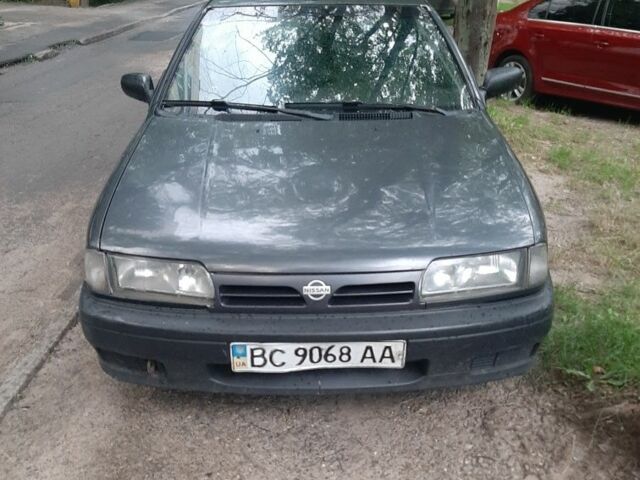 Серый Ниссан Примера, объемом двигателя 1.6 л и пробегом 30 тыс. км за 500 $, фото 1 на Automoto.ua