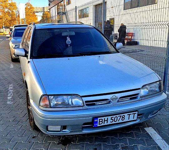 Сірий Ніссан Прімера, об'ємом двигуна 2 л та пробігом 500 тис. км за 2000 $, фото 1 на Automoto.ua