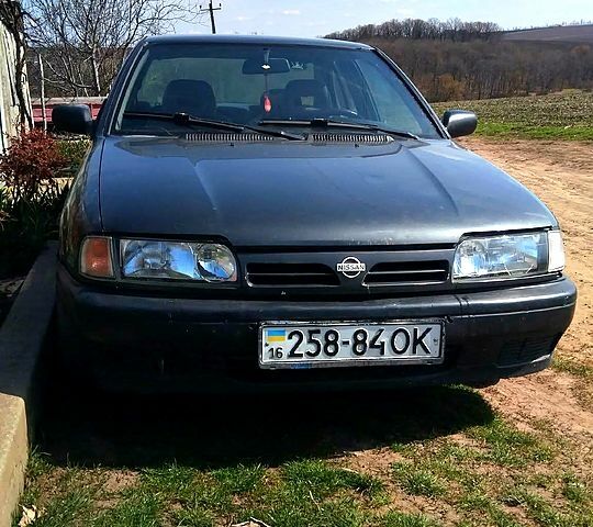 Серый Ниссан Примера, объемом двигателя 2 л и пробегом 0 тыс. км за 1400 $, фото 1 на Automoto.ua