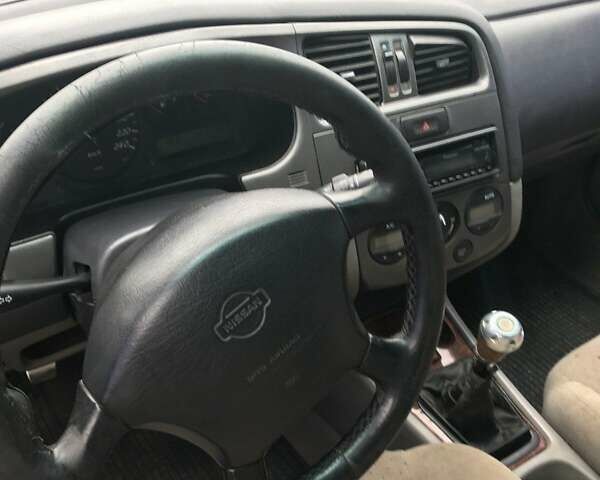 Сірий Ніссан Прімера, об'ємом двигуна 2 л та пробігом 350 тис. км за 1950 $, фото 1 на Automoto.ua