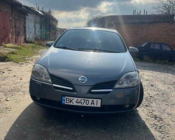 Серый Ниссан Примера, объемом двигателя 2 л и пробегом 400 тыс. км за 4200 $, фото 1 на Automoto.ua
