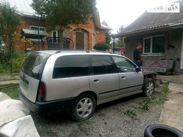 Сірий Ніссан Прімера, об'ємом двигуна 2 л та пробігом 230 тис. км за 1100 $, фото 1 на Automoto.ua