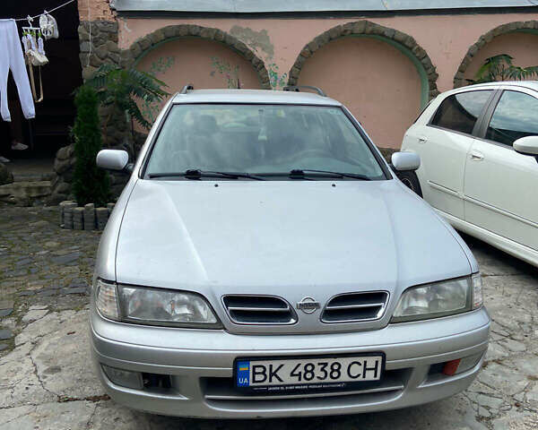 Сірий Ніссан Прімера, об'ємом двигуна 2 л та пробігом 300 тис. км за 1500 $, фото 1 на Automoto.ua