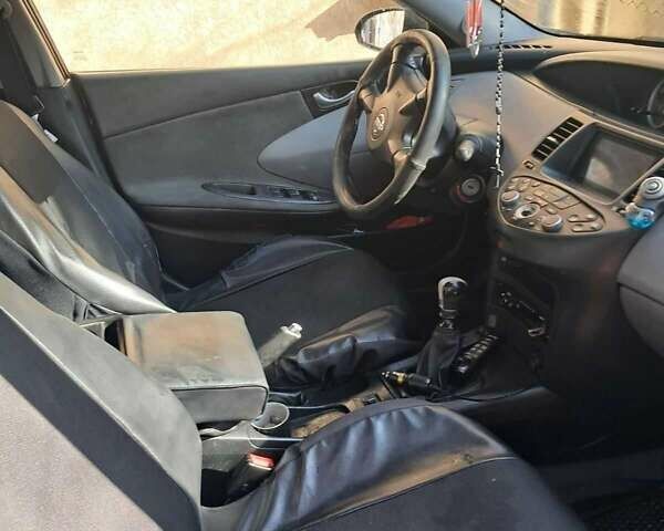 Сірий Ніссан Прімера, об'ємом двигуна 2.2 л та пробігом 344 тис. км за 3200 $, фото 1 на Automoto.ua