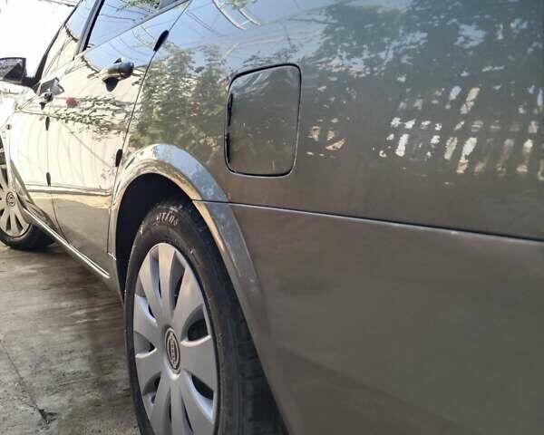 Серый Ниссан Примера, объемом двигателя 1.8 л и пробегом 186 тыс. км за 5380 $, фото 1 на Automoto.ua