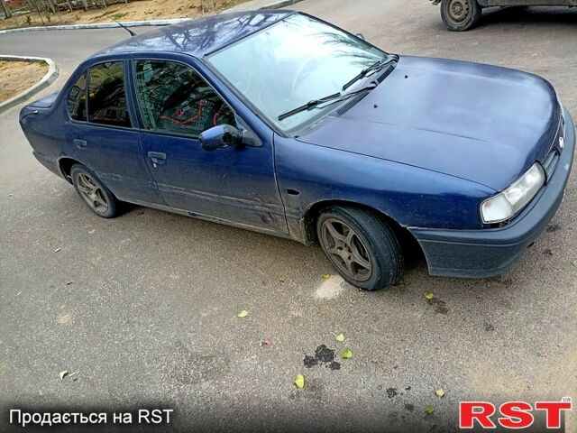 Синий Ниссан Примера, объемом двигателя 1.6 л и пробегом 365 тыс. км за 1800 $, фото 1 на Automoto.ua
