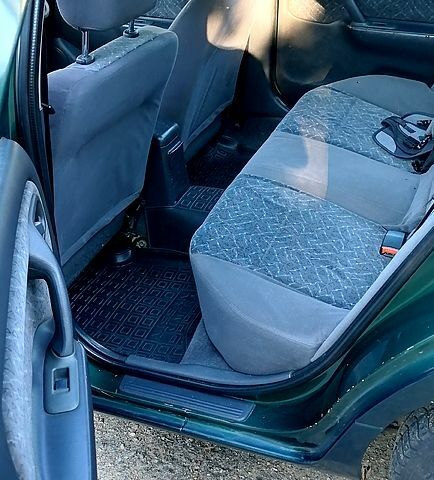 Зеленый Ниссан Примера, объемом двигателя 2 л и пробегом 200 тыс. км за 2000 $, фото 1 на Automoto.ua