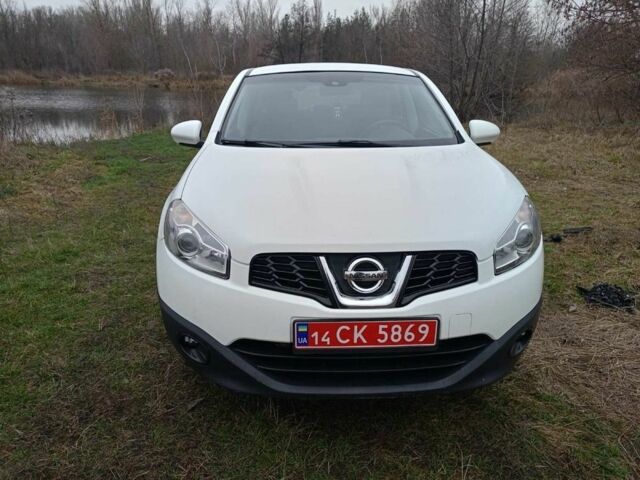 Білий Ніссан Кашкай, об'ємом двигуна 1.6 л та пробігом 249 тис. км за 8000 $, фото 1 на Automoto.ua