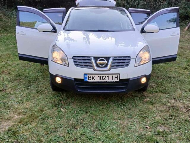 Білий Ніссан Кашкай, об'ємом двигуна 1.5 л та пробігом 210 тис. км за 8700 $, фото 1 на Automoto.ua