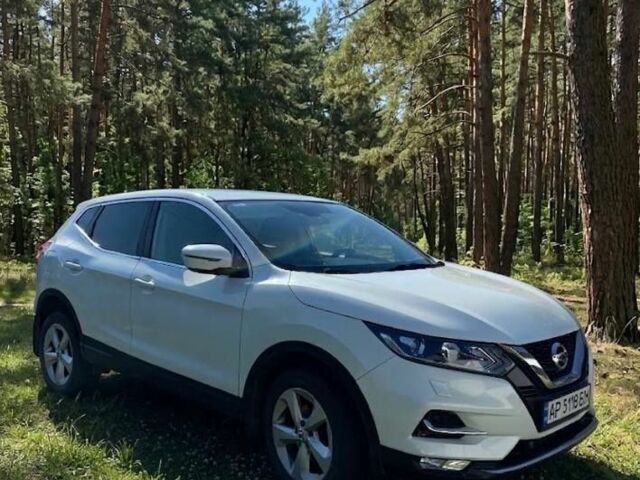 Белый Ниссан Кашкай, объемом двигателя 1.6 л и пробегом 111 тыс. км за 15492 $, фото 1 на Automoto.ua
