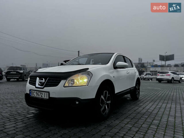 Белый Ниссан Кашкай, объемом двигателя 2 л и пробегом 252 тыс. км за 9000 $, фото 1 на Automoto.ua