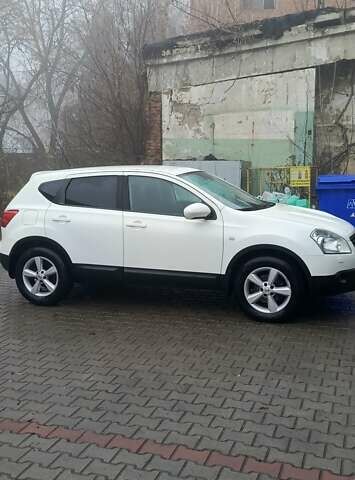 Белый Ниссан Кашкай, объемом двигателя 1.46 л и пробегом 252 тыс. км за 7399 $, фото 1 на Automoto.ua