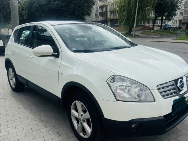 Белый Ниссан Кашкай, объемом двигателя 1.5 л и пробегом 208 тыс. км за 10572 $, фото 1 на Automoto.ua