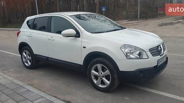 Белый Ниссан Кашкай, объемом двигателя 1.46 л и пробегом 183 тыс. км за 9599 $, фото 1 на Automoto.ua