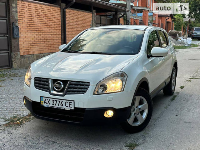 Белый Ниссан Кашкай, объемом двигателя 2 л и пробегом 88 тыс. км за 9850 $, фото 1 на Automoto.ua