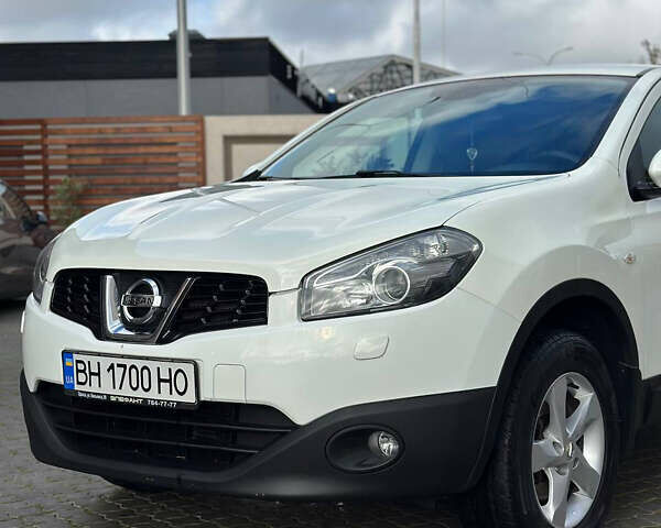 Белый Ниссан Кашкай, объемом двигателя 2 л и пробегом 119 тыс. км за 9700 $, фото 1 на Automoto.ua