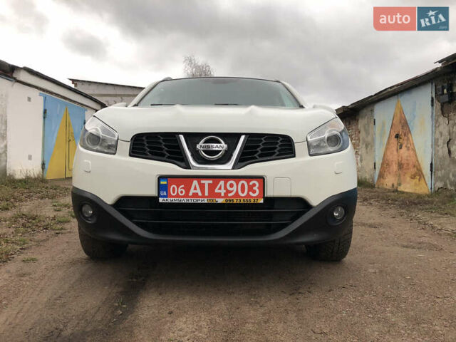 Белый Ниссан Кашкай, объемом двигателя 2 л и пробегом 195 тыс. км за 11655 $, фото 1 на Automoto.ua