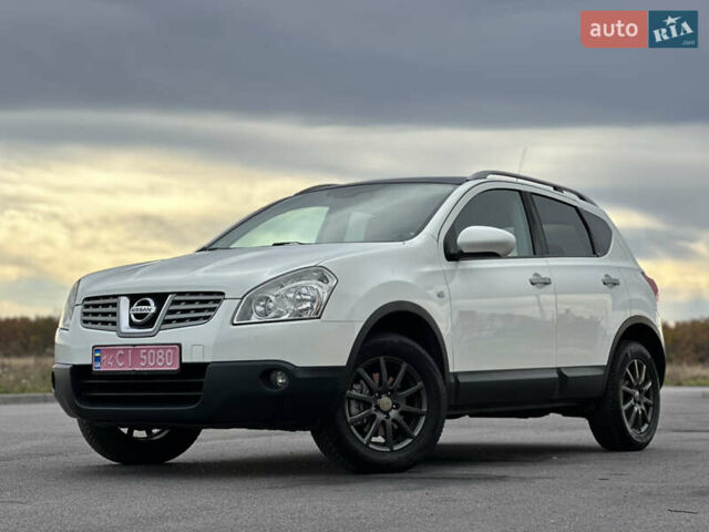 Белый Ниссан Кашкай, объемом двигателя 1.6 л и пробегом 176 тыс. км за 9999 $, фото 1 на Automoto.ua