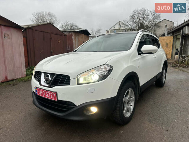 Белый Ниссан Кашкай, объемом двигателя 1.5 л и пробегом 229 тыс. км за 10650 $, фото 1 на Automoto.ua