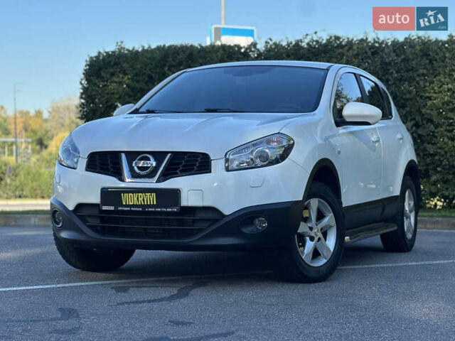 Белый Ниссан Кашкай, объемом двигателя 2 л и пробегом 152 тыс. км за 11400 $, фото 1 на Automoto.ua
