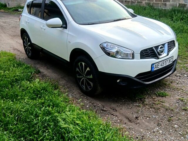 Белый Ниссан Кашкай, объемом двигателя 1.5 л и пробегом 274 тыс. км за 11300 $, фото 1 на Automoto.ua
